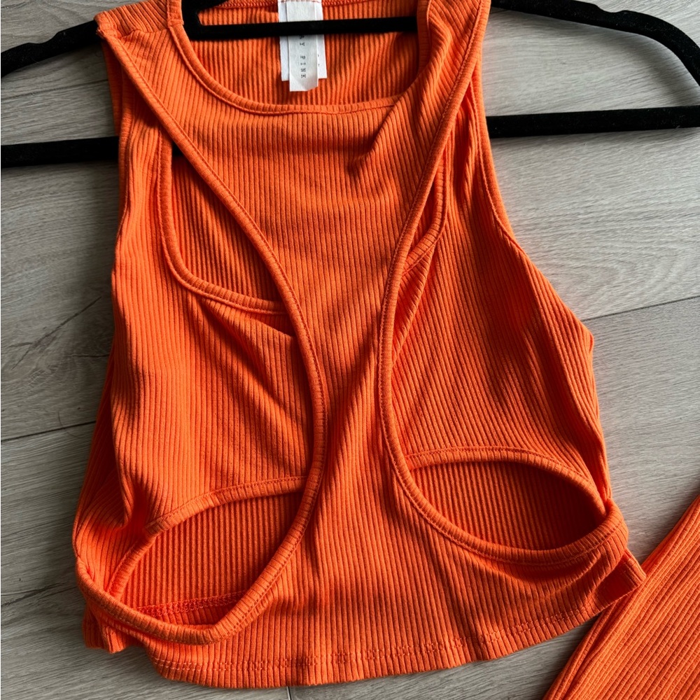 Orange set - Picture 2 of 5